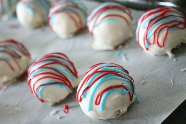 4th of July Vanilla Oreo Truffles