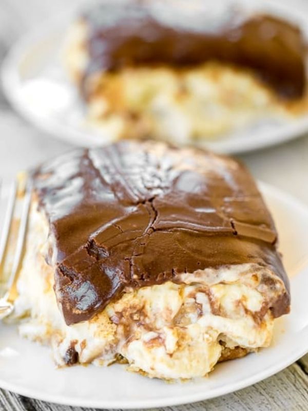 Banana Pudding Eclair Cake