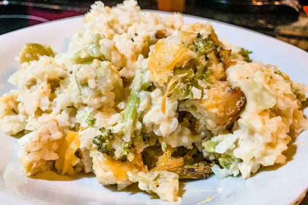 Chicken Broccoli Alfredo Casserole with Cauliflower Rice