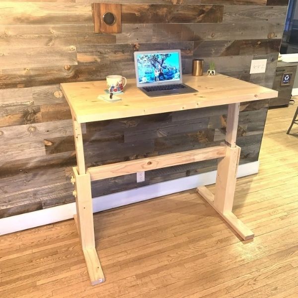 DIY Adjustable Standing Desk