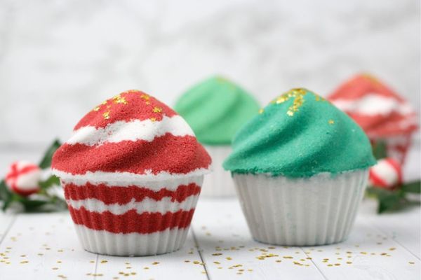 DIY Holiday Cupcake Bath Bombs