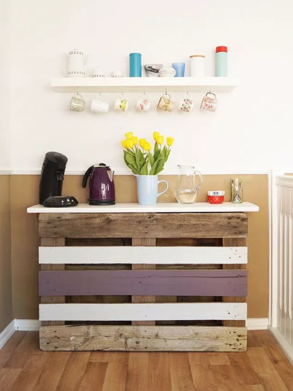 Pallets DIY Coffee Bar