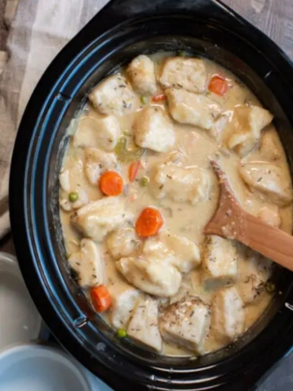 Slow Cooker Chicken and Dumplings