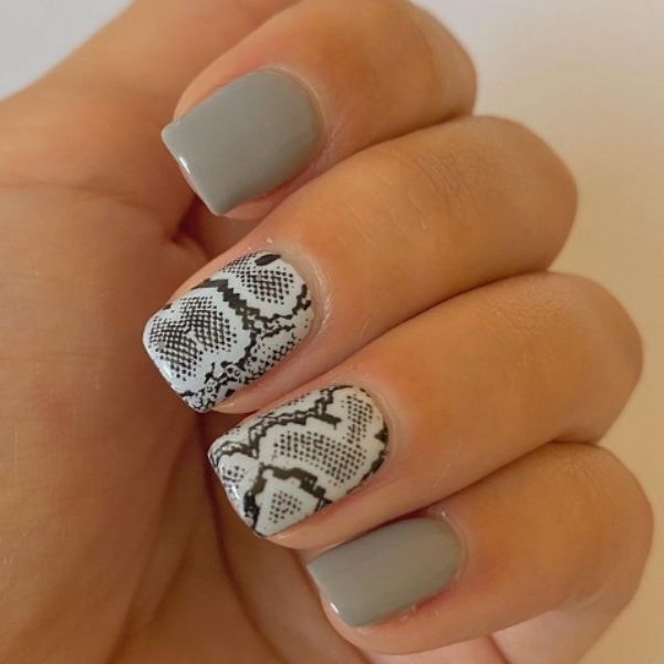 Snakeskin Short Acrylic Nails