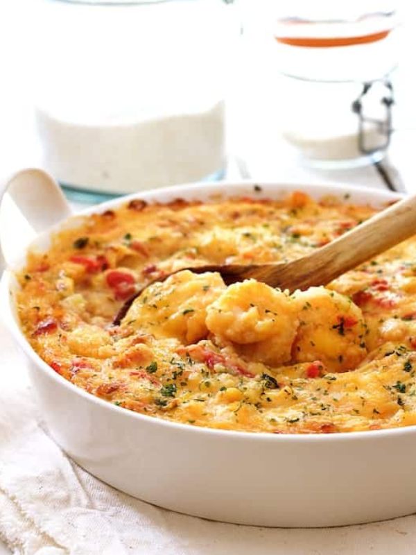 Spicy Shrimp and Grits Casserole with Gouda Cheese